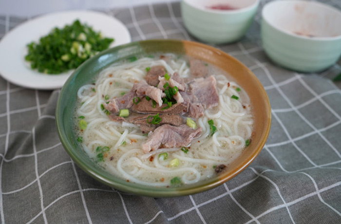 细水乡原味汤粉王培训